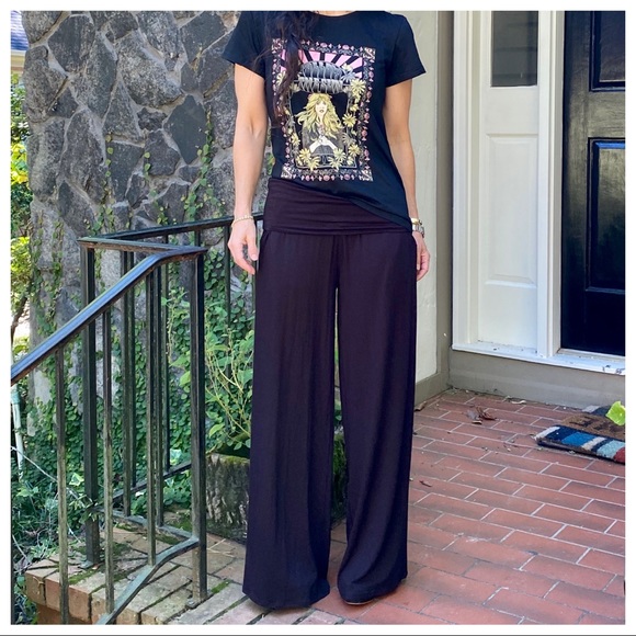 Black Wide leg Fold Waist Pants With Side pockets - Picture 4 of 8